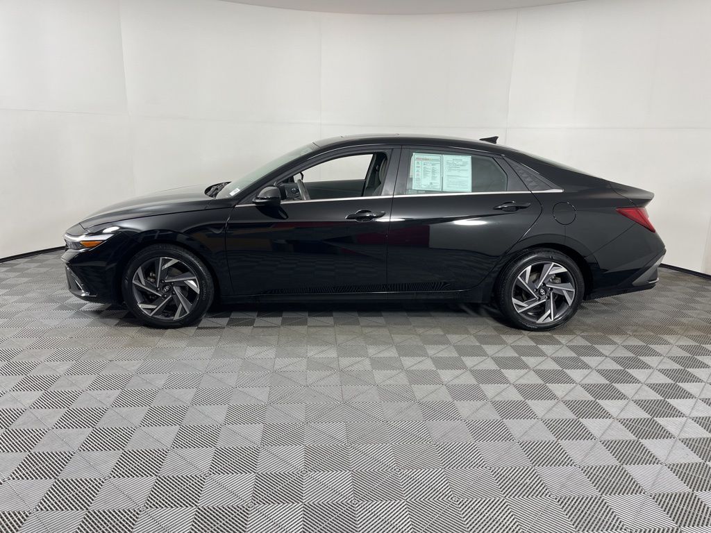 Thumbnail: 2025 Hyundai Elantra - 2