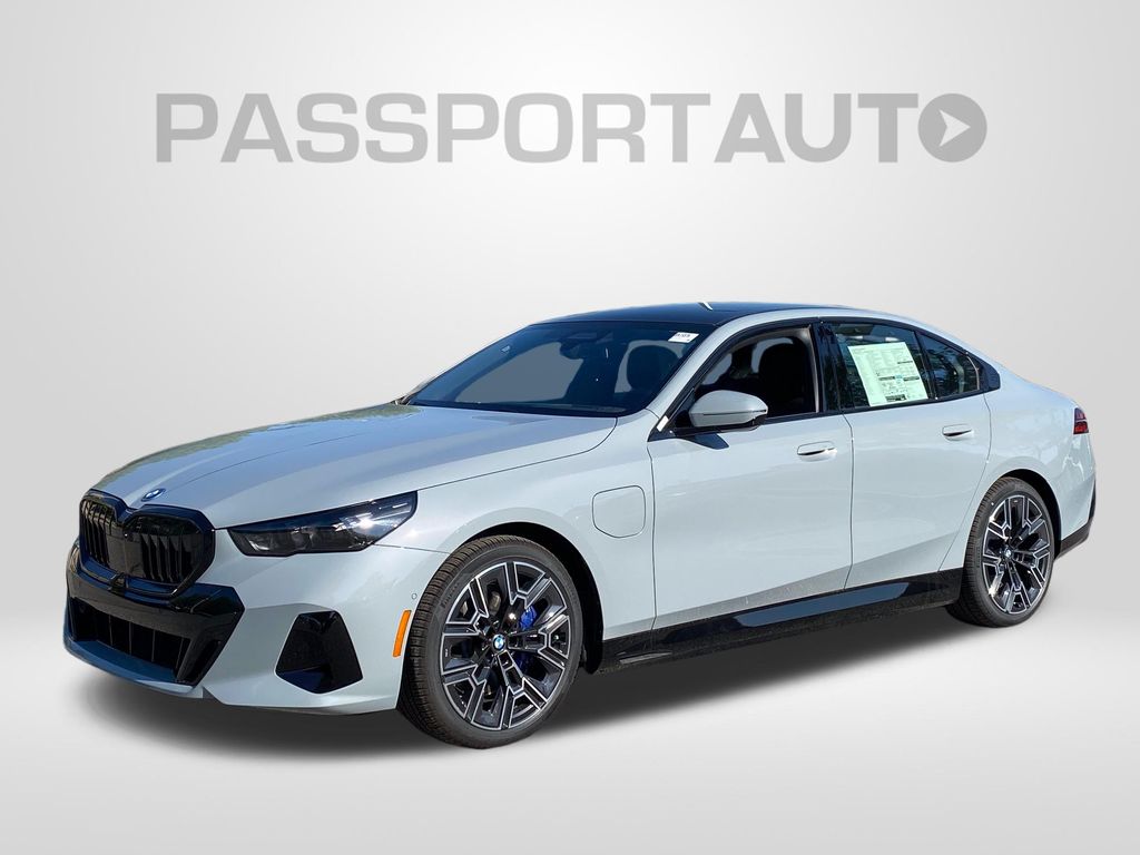 Gray (Brooklyn Grey Metallic) 2027 BMW 5 Series Sedan All-Wheel Drive 8-Speed Automatic