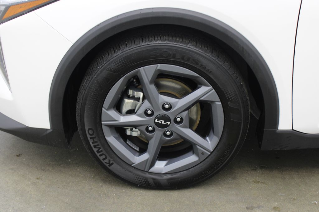 used 2025 Kia K4 car