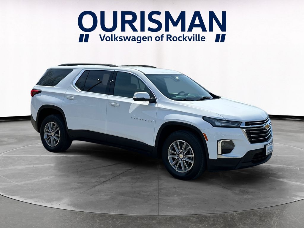 Summit White 2023 Chevrolet Traverse SUV / Crossover Four-Wheel Drive 9-Speed Automatic