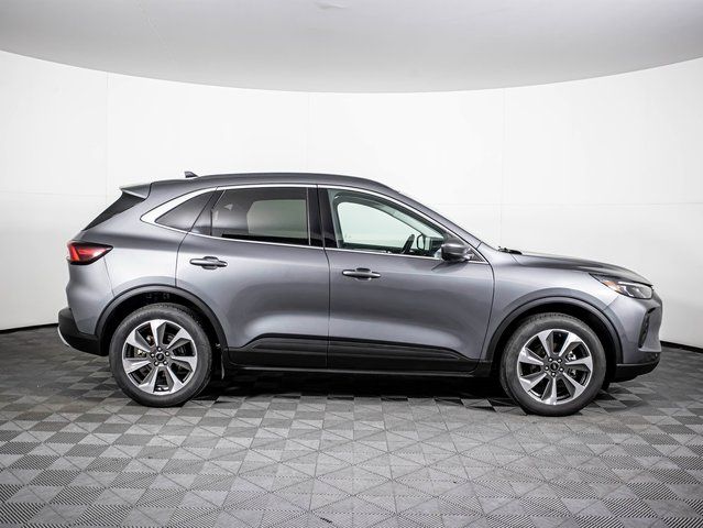 Used 2024  Ford Platinum image 2