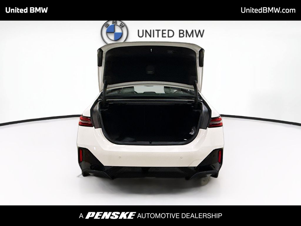 Thumbnail: 2026 BMW 5 Series - 14