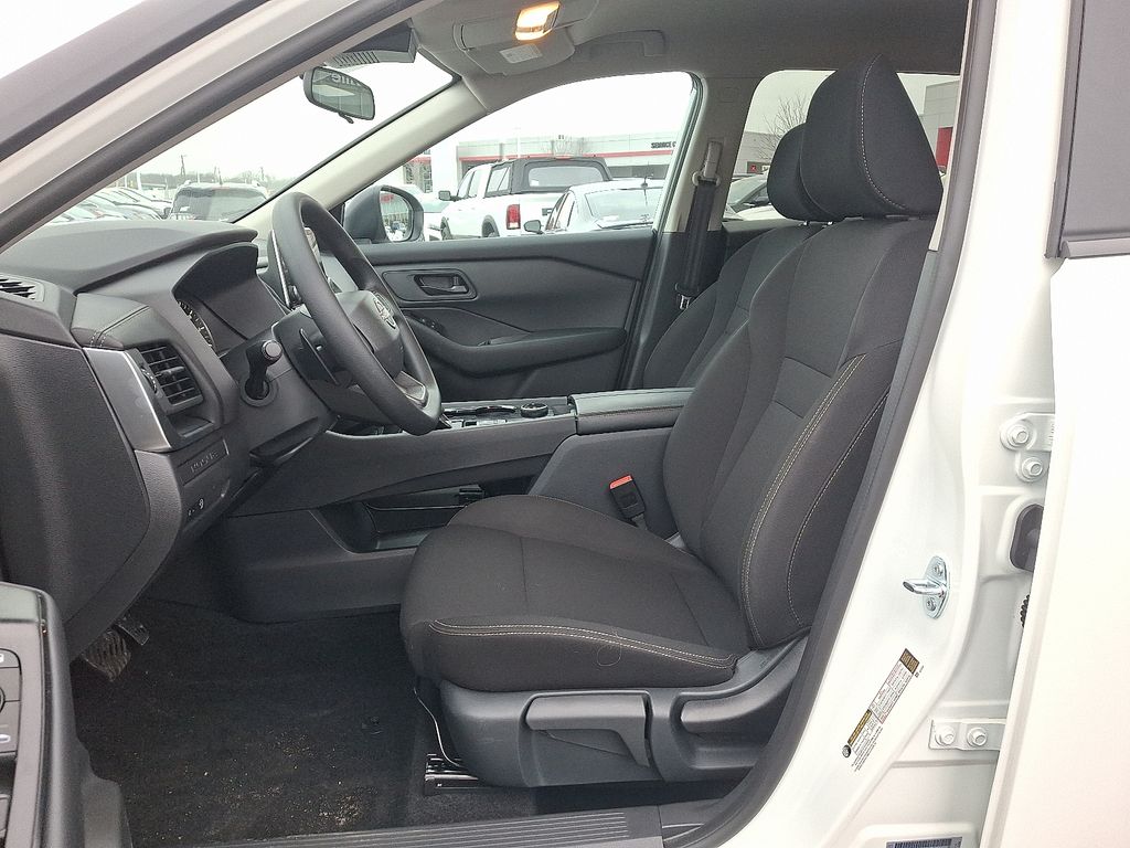 Thumbnail: 2025 Nissan Rogue - 15