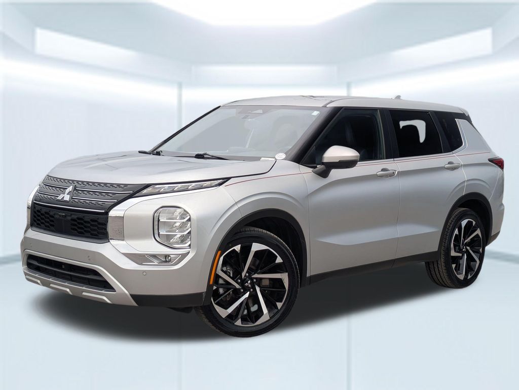 Gray 2024 Mitsubishi Outlander SUV / Crossover Front-Wheel Drive Continuously Variable Transmission