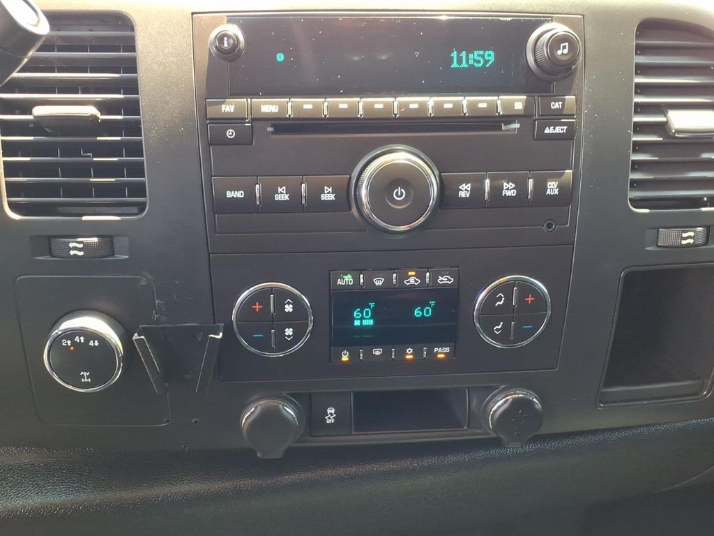 used 2013 GMC Sierra 2500HD car, priced at $19,900