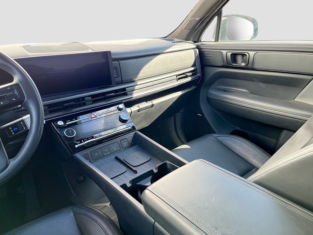 Used 2025 Black Hyundai Calligraphy image 25