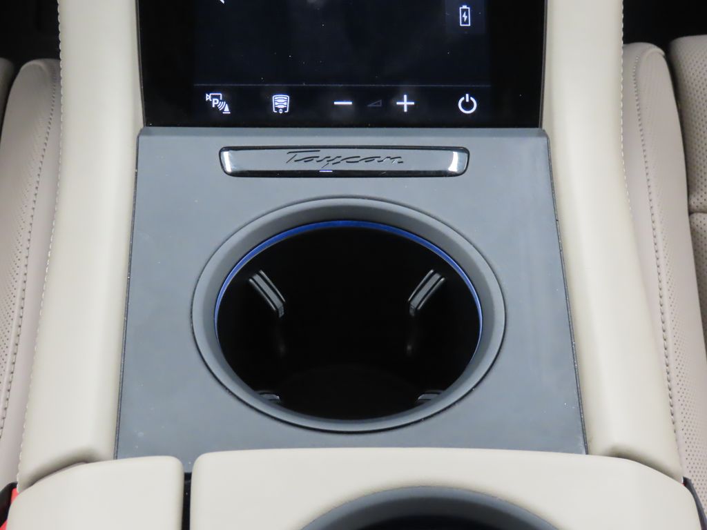 Thumbnail: 2023 Porsche Taycan - 28