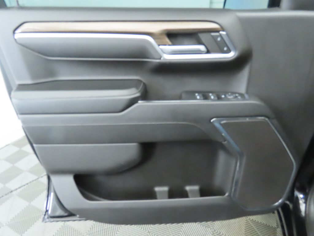 2024 Chevrolet Silverado 1500 RST 24