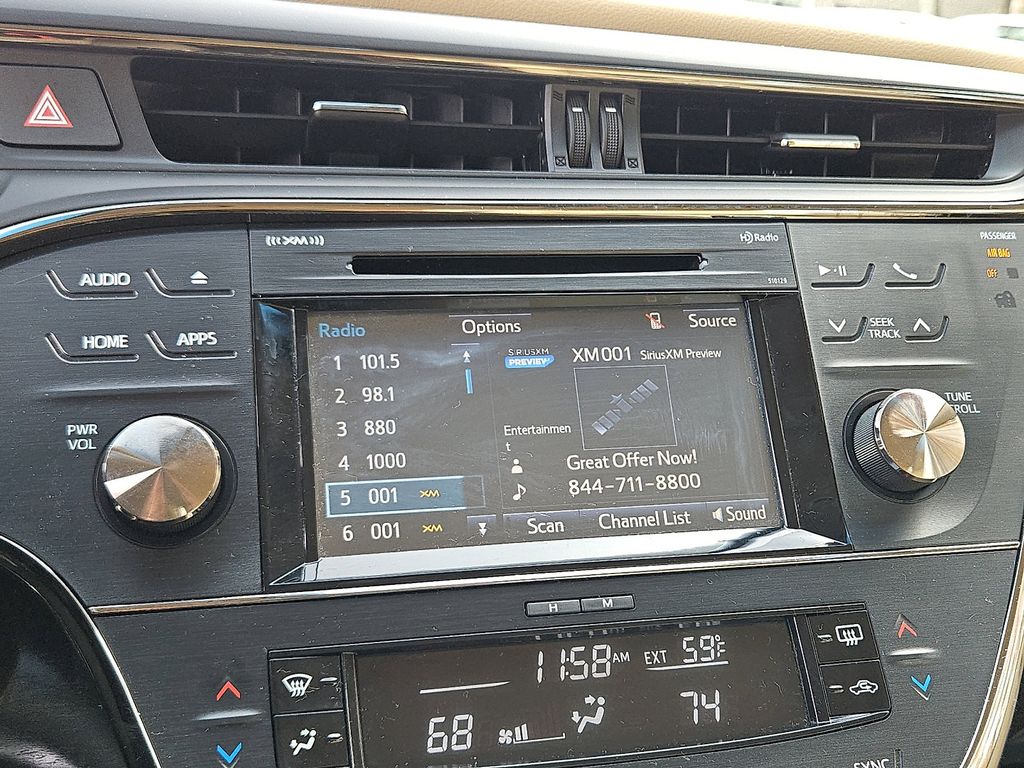 Thumbnail: 2016 Toyota Avalon - 18