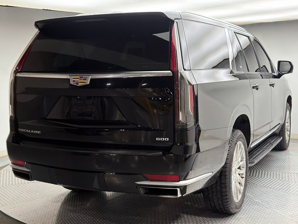 Thumbnail: 2023 Cadillac Escalade - 3