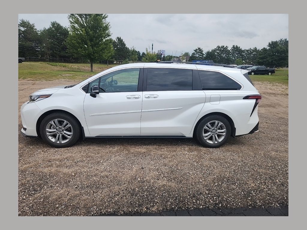 White (Wind Chill Pearl) 2023 Toyota Sienna Minivan  Continuously Variable Transmission
