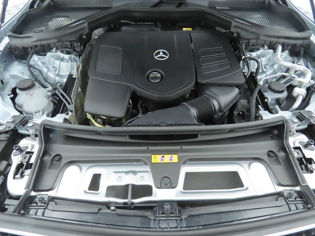 2025 Mercedes-Benz GLC 300 29