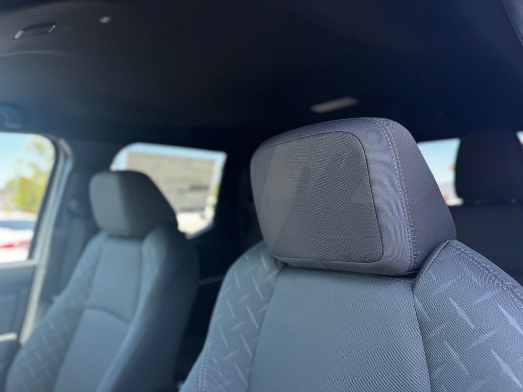 2025 Toyota Tacoma SR5 Double Cab photo 8
