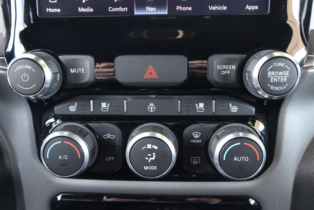 2024 RAM 1500 Laramie 15