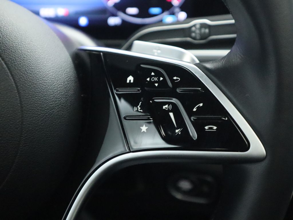 Thumbnail: 2025 Mercedes-Benz GLE - 12