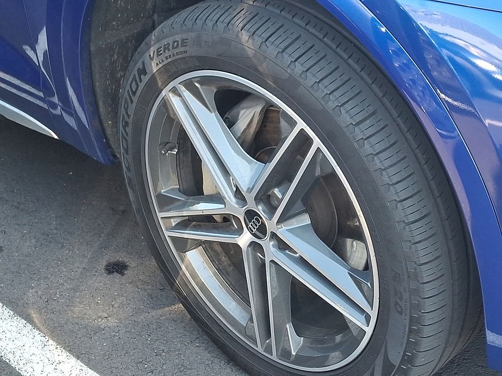 Thumbnail: 2024 Audi Q5 - 4