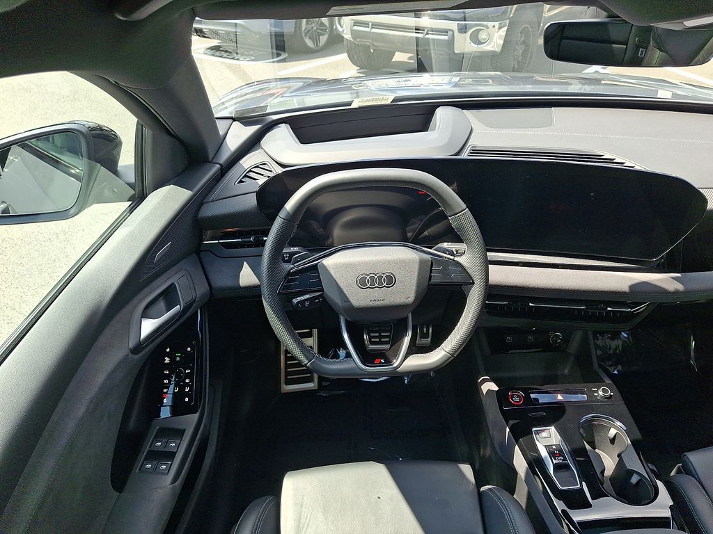 Thumbnail: 2025 Audi SQ6 e-tron - 11