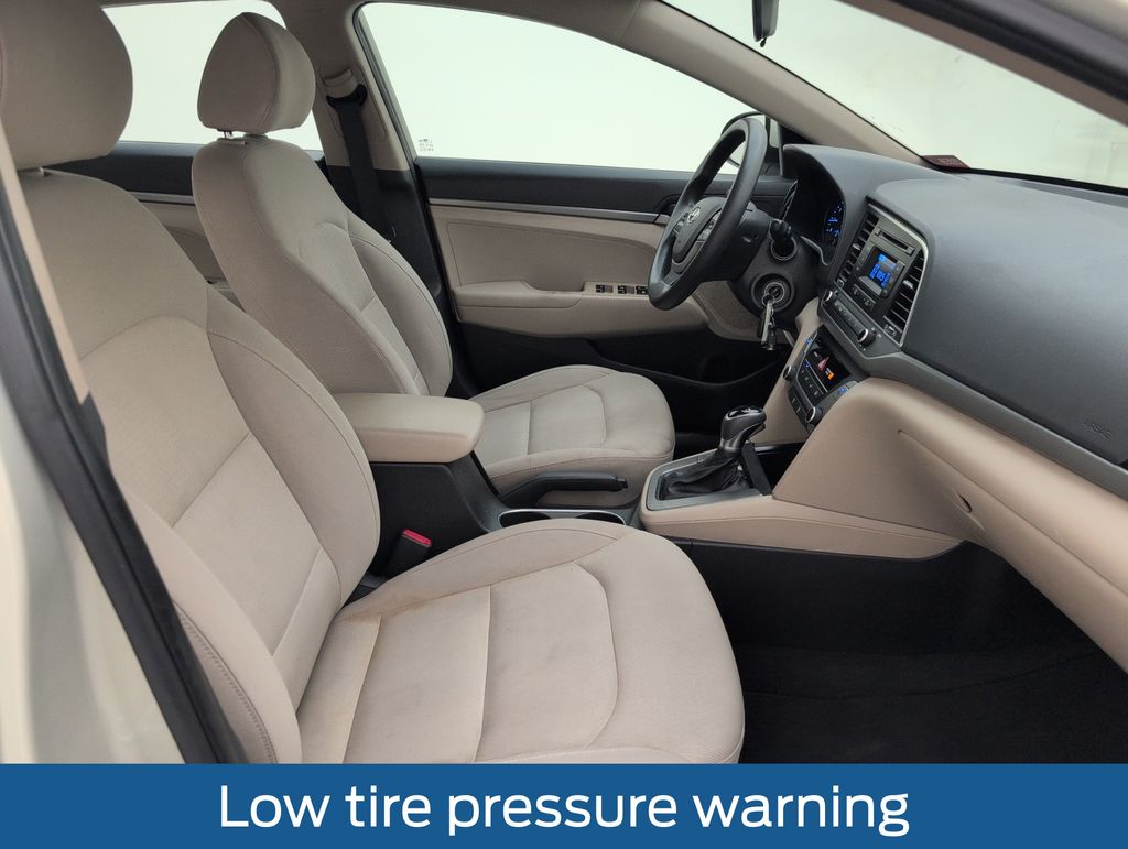Used 2017 Beige Hyundai SE image 10