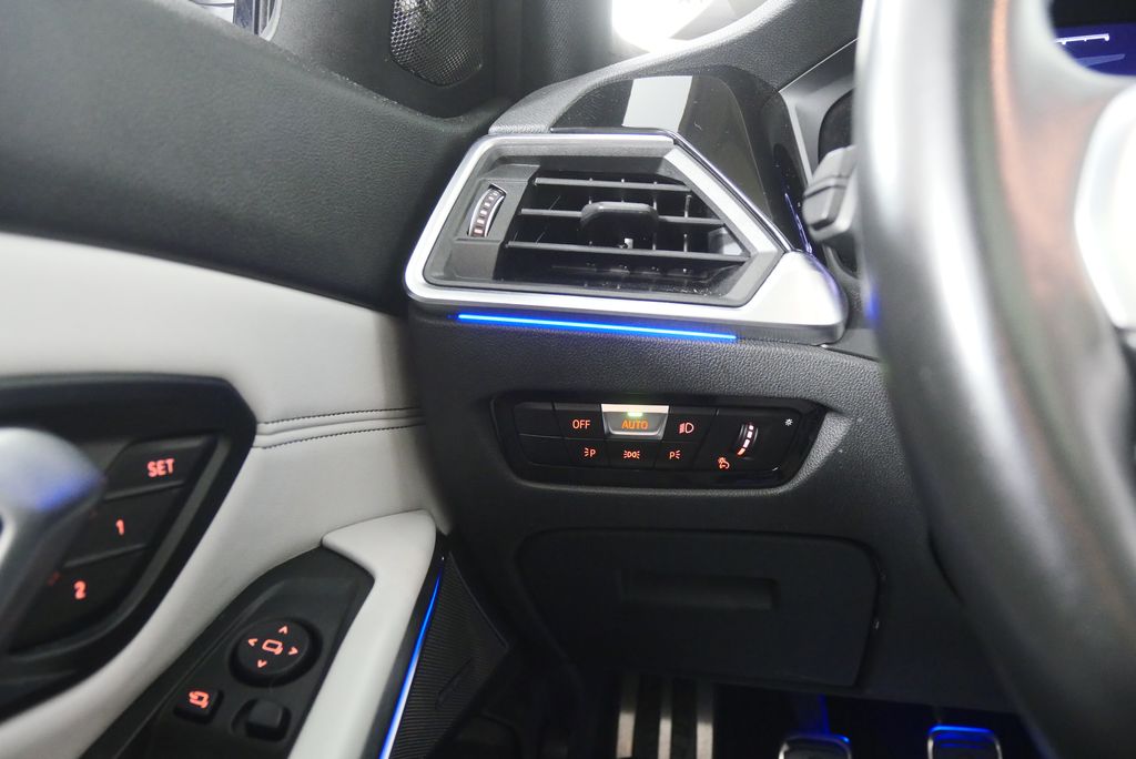 Thumbnail: 2021 BMW M3 - 21