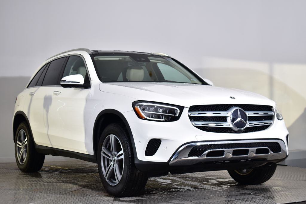 2022 Mercedes-Benz GLC 300 7