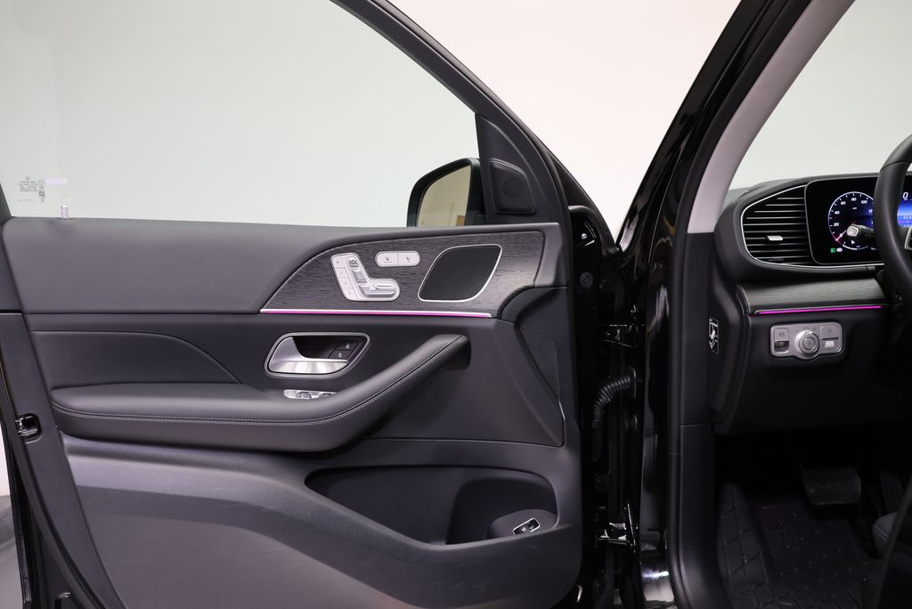 Thumbnail: 2026 Mercedes-Benz GLE - 31