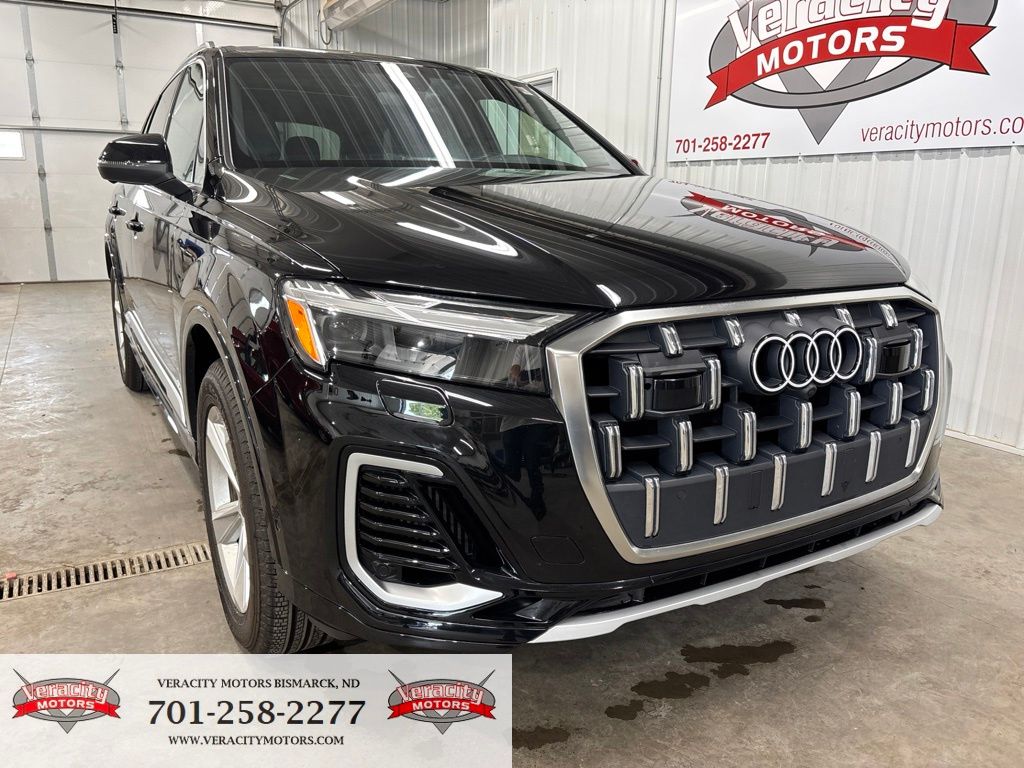 2025 Audi Q7 quattro Premium 55 TFSI