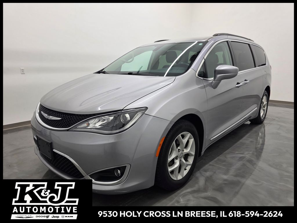Billet Silver Metallic Clearcoat 2017 Chrysler Pacifica Touring L FWD Minivan Front-Wheel Drive 9-Speed Automatic