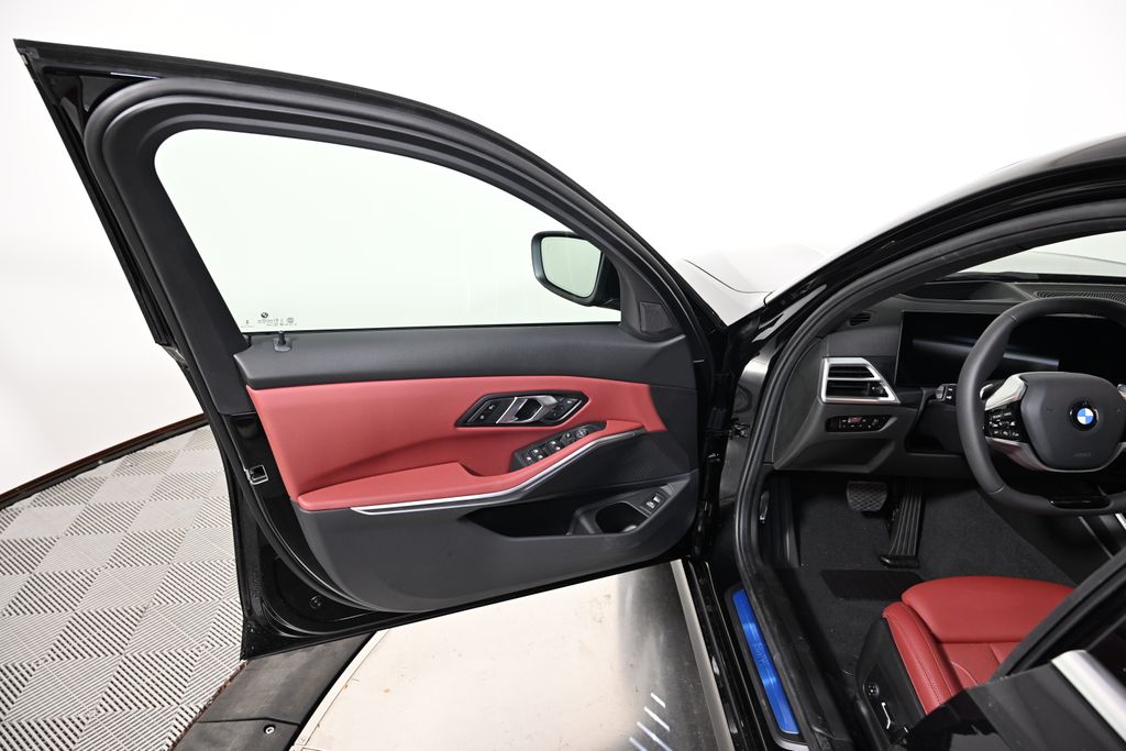 Thumbnail: 2025 BMW 3 Series - 21