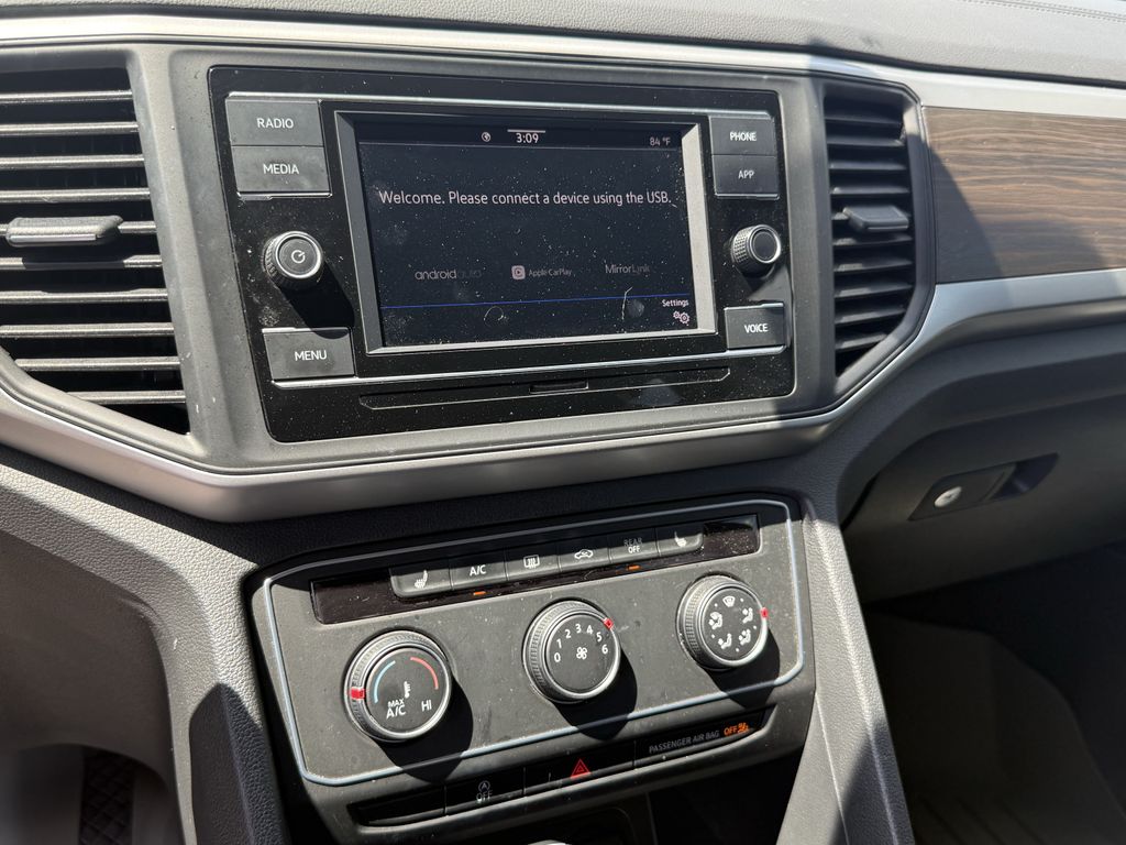 2023 Volkswagen Atlas 2.0T SE Silver at Cook Ford