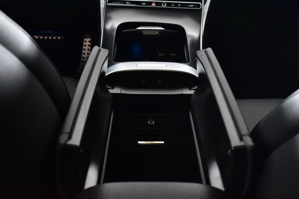 Thumbnail: 2025 Mercedes-Benz C-Class - 23