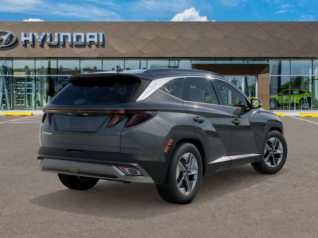 New 2026 Gray Hyundai SEL Premium image 4