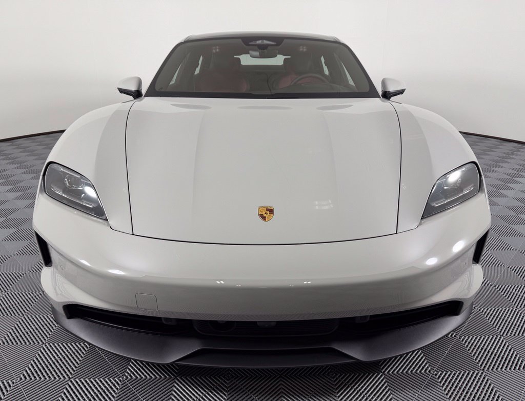 Thumbnail: 2026 Porsche Taycan - 9