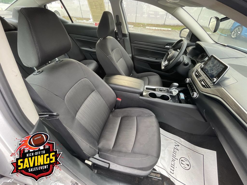 Used 2024 Nissan Altima Sedan