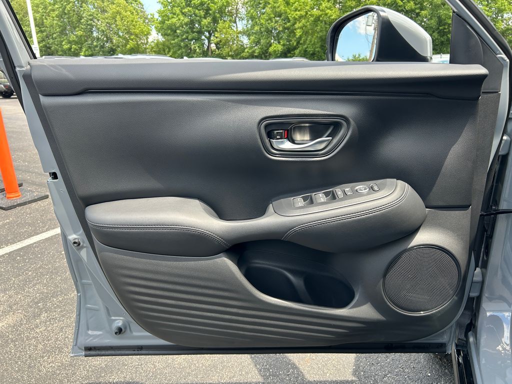 Thumbnail: 2027 Honda HR-V - 18