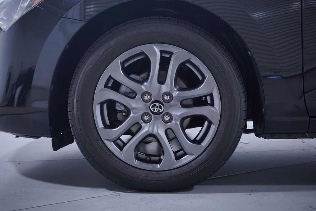 Thumbnail: 2020 Toyota Yaris - 2