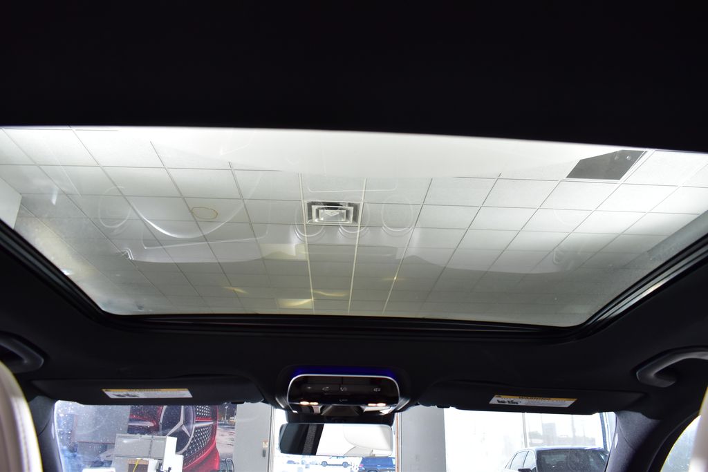 Thumbnail: 2025 Mercedes-Benz C-Class - 27