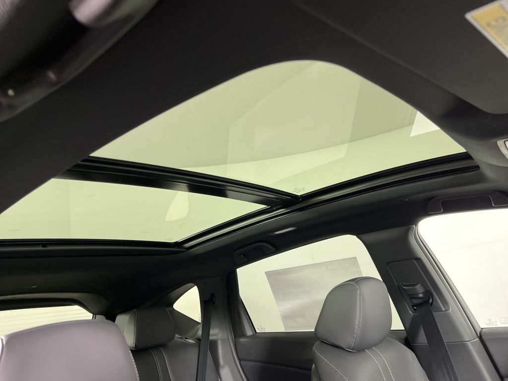 Thumbnail: 2026 Acura RDX - 12