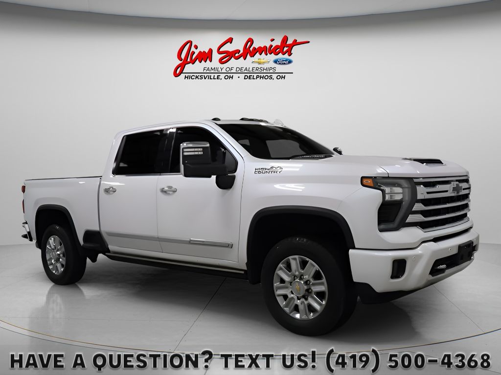 White (Iridescent Pearl Tricoat) 2024 Chevrolet Silverado 2500HD High Country Crew Cab 4WD Pickup Truck Four-Wheel Drive Automatic