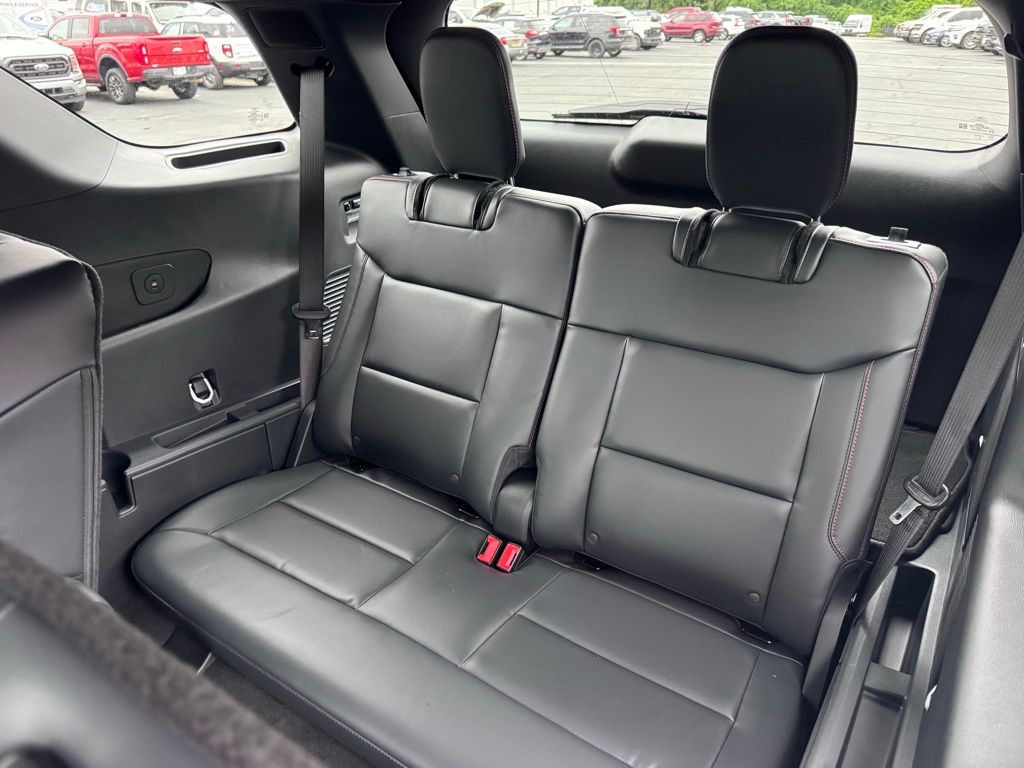 FordExplorer26