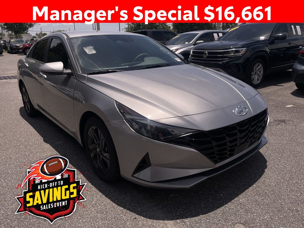 Shimmering Silver 2023 Hyundai Elantra Sedan Front-Wheel Drive Continuously Variable Transmission