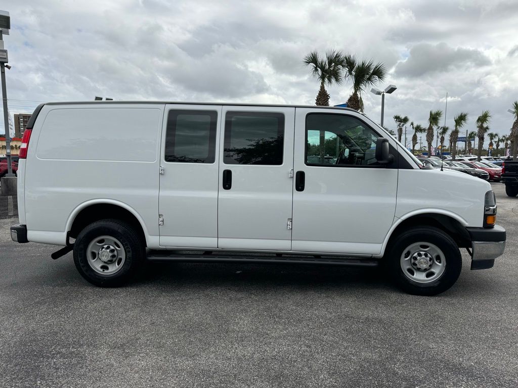 2022 Chevrolet Express 2500 Work Van 9