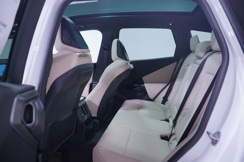 Thumbnail: 2026 BMW X3 - 9