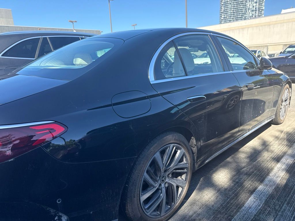 Thumbnail: 2026 Mercedes-Benz E-Class - 3