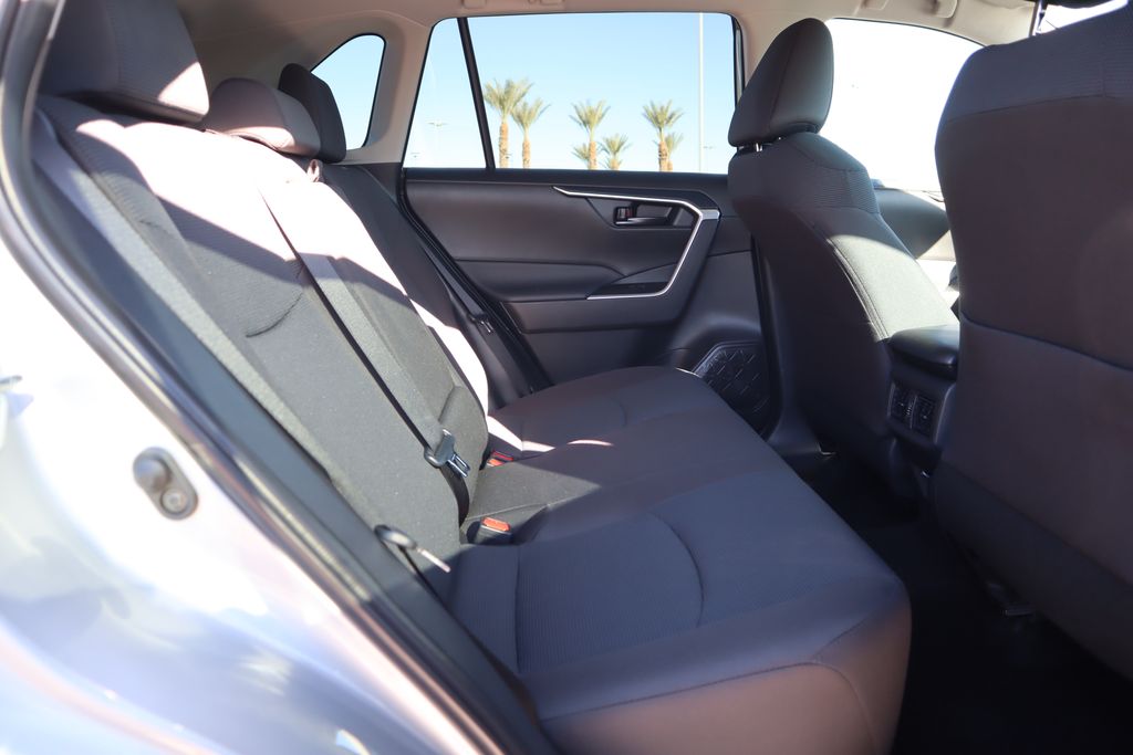 Thumbnail: 2025 Toyota RAV4 - 21