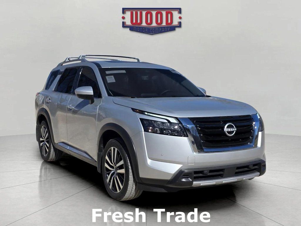 2025 Nissan Pathfinder Platinum 4WD