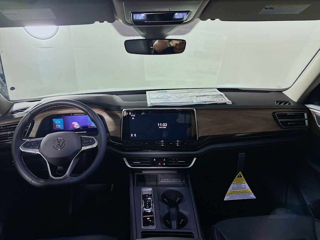 2025 Volkswagen Atlas 2.0T SE