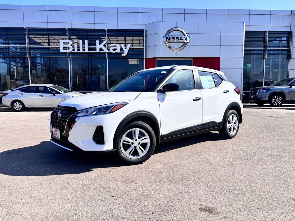 2025 Nissan Kicks Play S FWD