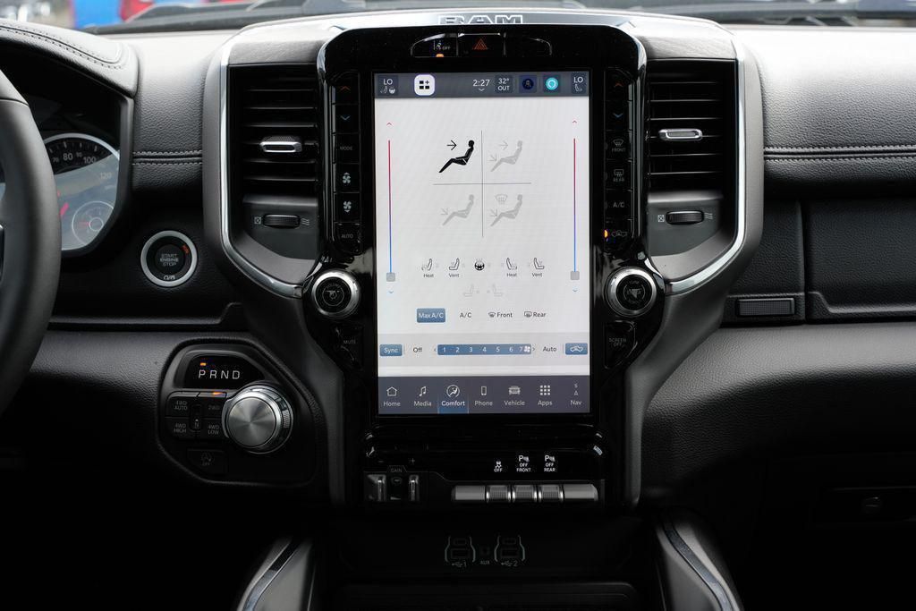 View vehicle photo 7