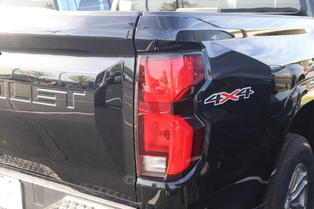 Thumbnail: 2026 Chevrolet Colorado - 6