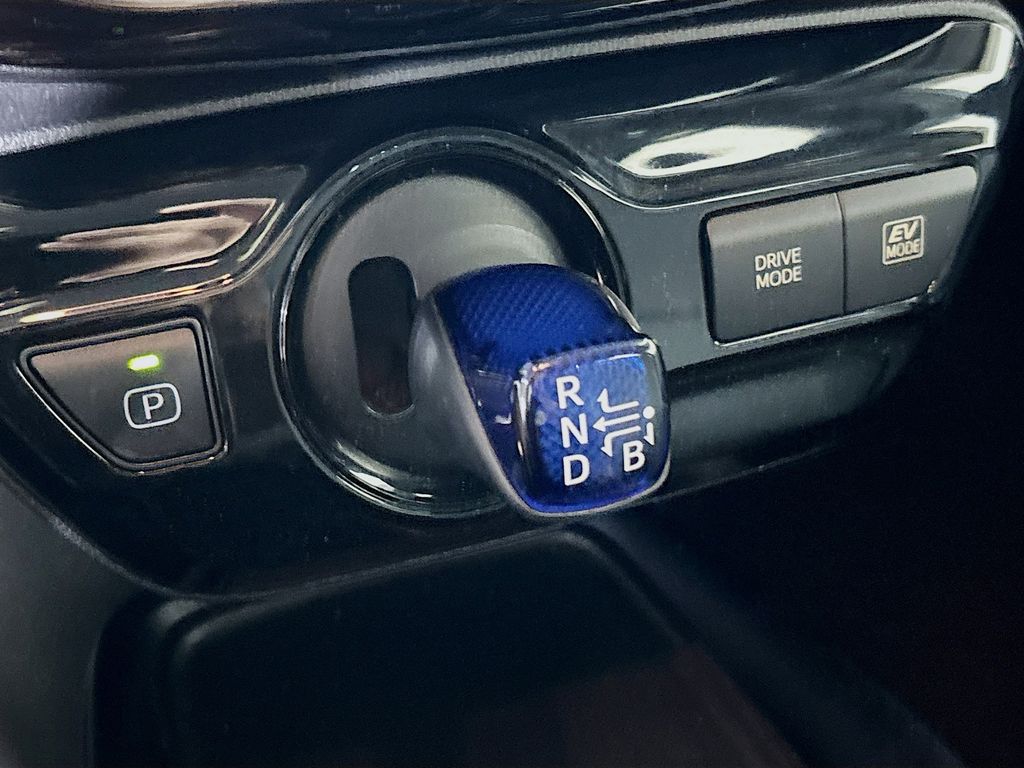2021 Toyota Prius L
